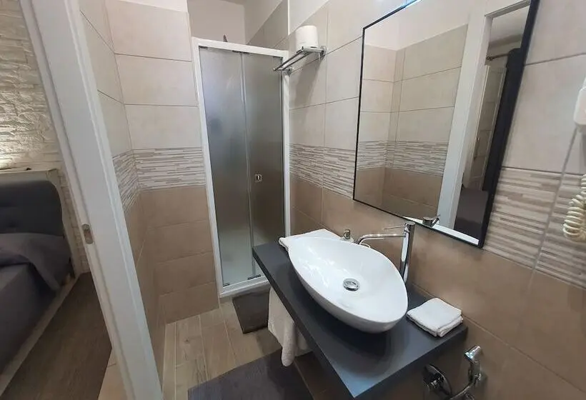 Deluxe Yhden Hengen Huone, Guest House Brezza Marina
