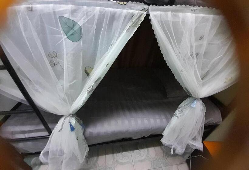 Łóżko we Wspólnym Pokoju, My Travel Homestay