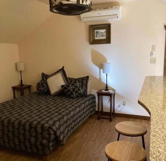 شقة 3 غرف, All Seasons Treehouse Village