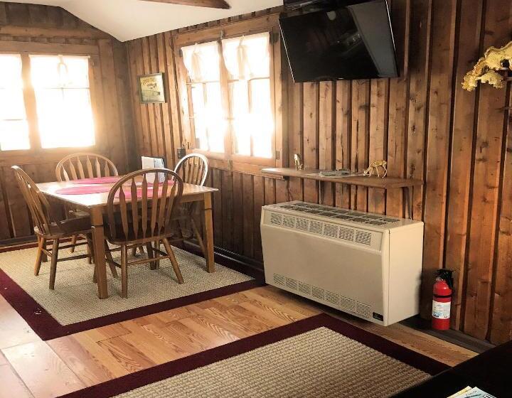 Standard studio with lake view, Clear Lake Resort