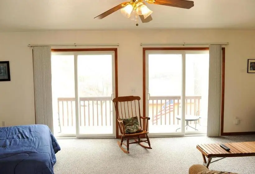 ３ベッドルームハウス, Clear Lake Resort