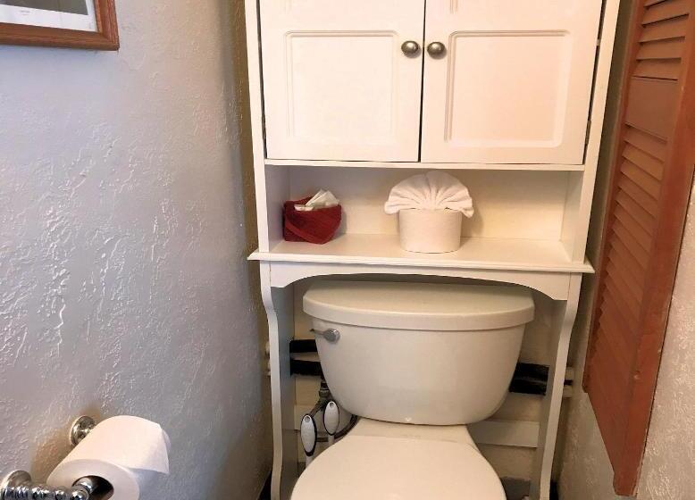 スタンダードスタジオ, Clear Lake Resort