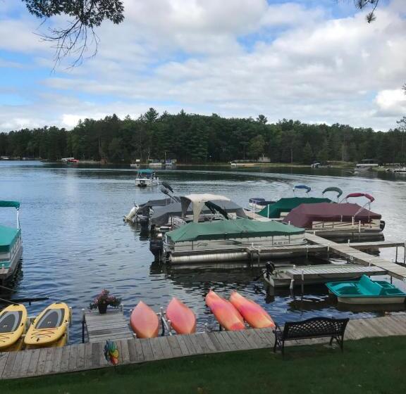 Standard studio with lake view, Clear Lake Resort