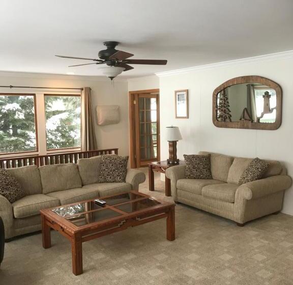 ３ベッドルームハウス, Clear Lake Resort