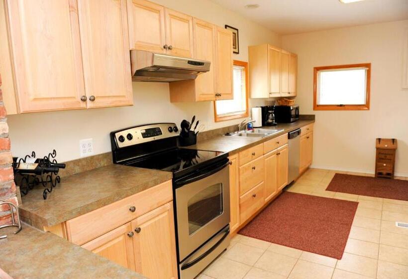 ３ベッドルームハウス, Clear Lake Resort