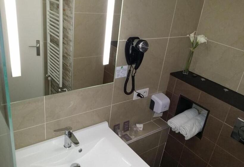 标准三人间, Hôtel Beausoleil