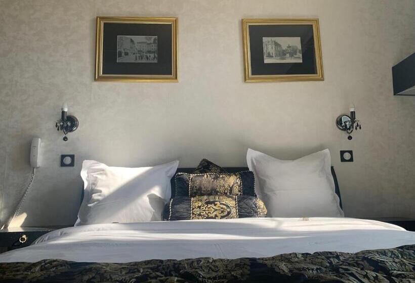 Номер Стандарт с Террасой, Hôtel Beausoleil