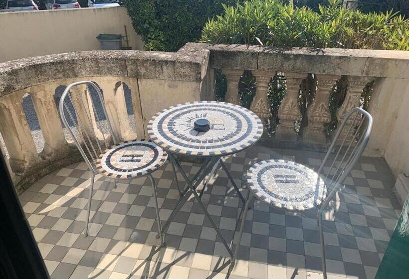 Номер Стандарт с Террасой, Hôtel Beausoleil