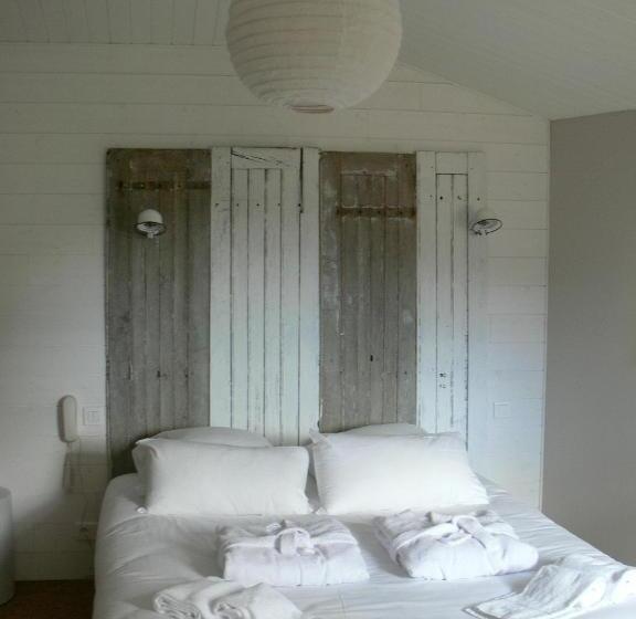 חדר סופריור נוף לבריכה, L île ô Château