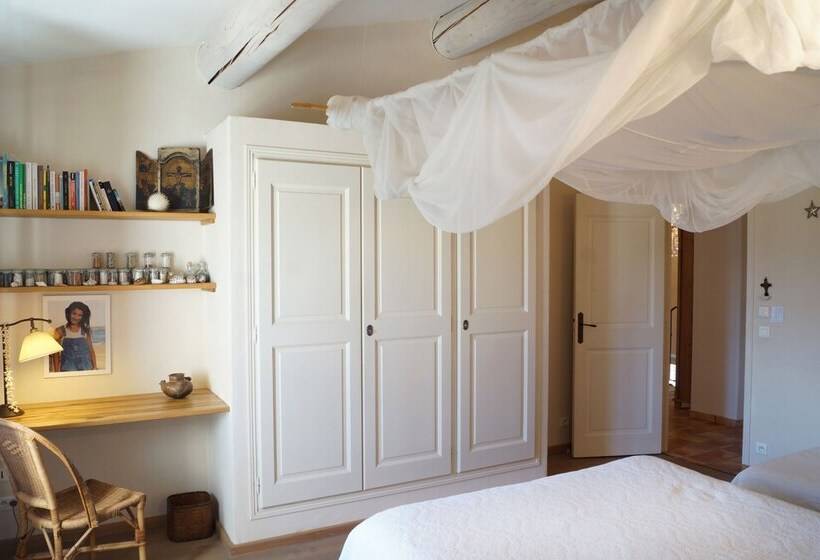 اتاق سوپریور, Le Mas Des Etoiles   Luberon B&b