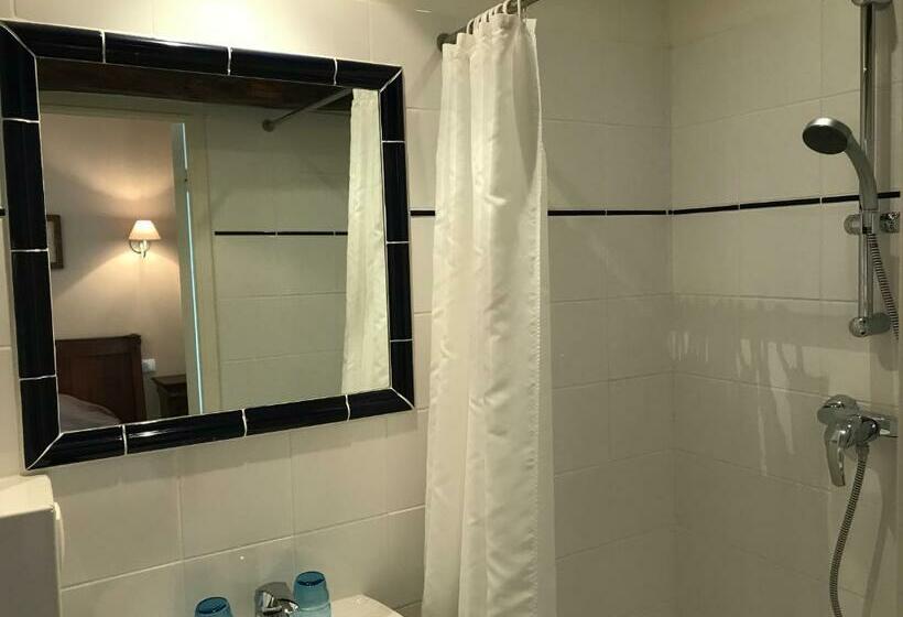 Chambre Supérieure, Le Parc De L'hostellerie