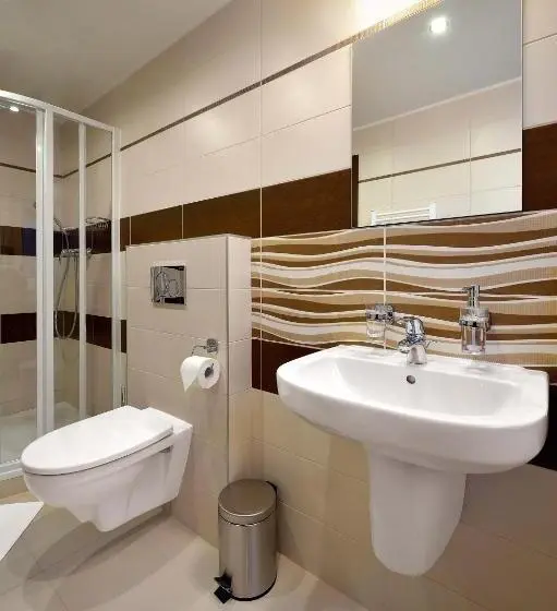 اتاق لوکس سه تخته, Villa Gloria Rooms & Apartments