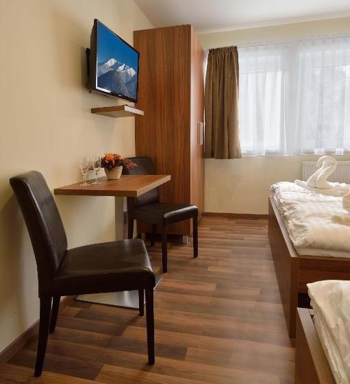 豪华三人间, Villa Gloria Rooms & Apartments