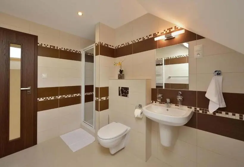 اتاق لوکس چهار تخته, Villa Gloria Rooms & Apartments