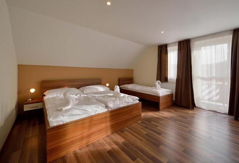 Четырехместный Номер Deluxe, Villa Gloria Rooms & Apartments