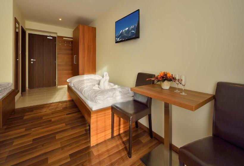 Четырехместный Номер Deluxe, Villa Gloria Rooms & Apartments