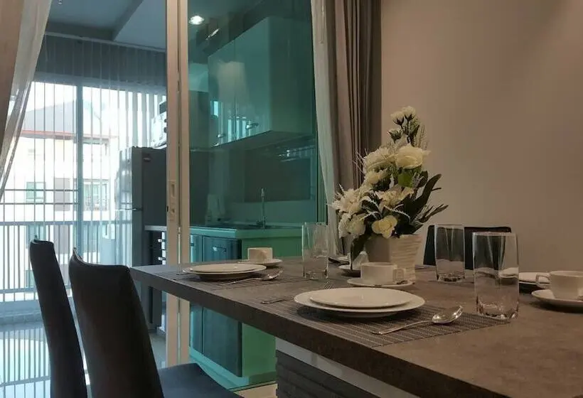 スイート(家族用), The Sriracha Residence