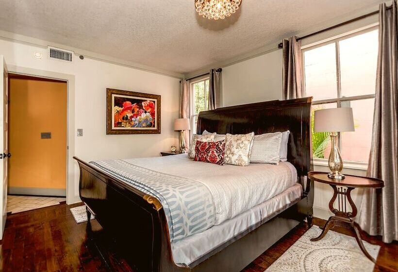 غرفة قياسية سرير مزدوج, 44 Spanish Street Inn   Adults Only