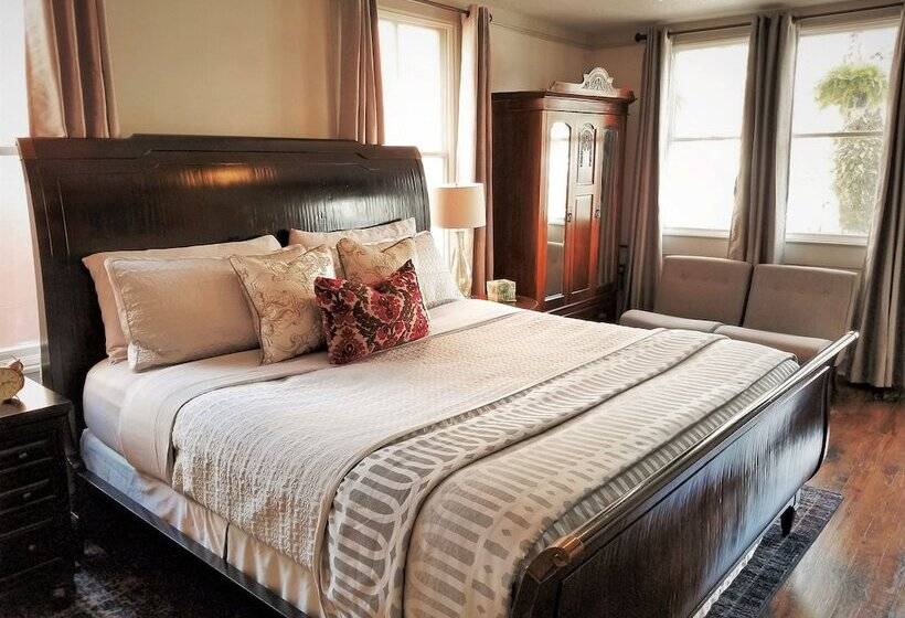 غرفة قياسية سرير مزدوج, 44 Spanish Street Inn   Adults Only