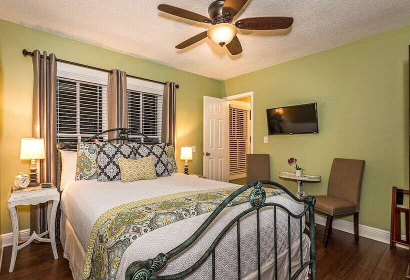 غرفة قياسية سرير مزدوج, 44 Spanish Street Inn   Adults Only