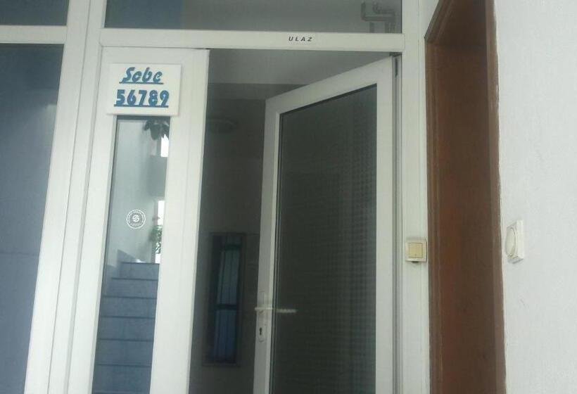 اتاق استاندارد سه نفره, Hostel Havana