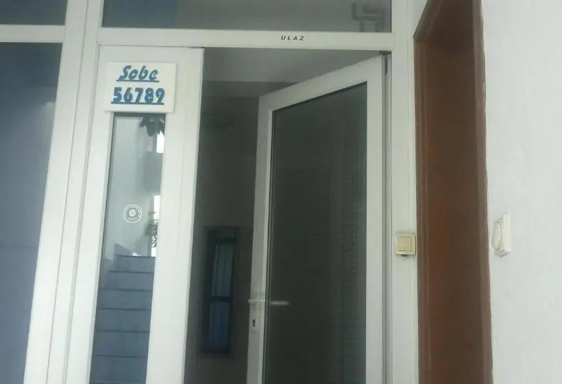 اتاق استاندارد سه نفره, Hostel Havana
