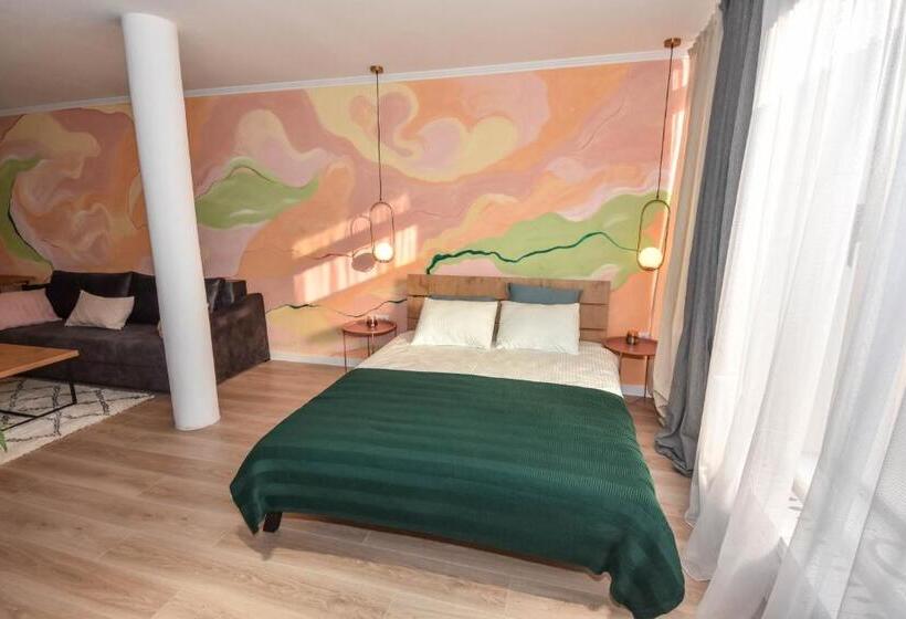 استودیو استاندارد با تخت کینگ, Hostel Havana