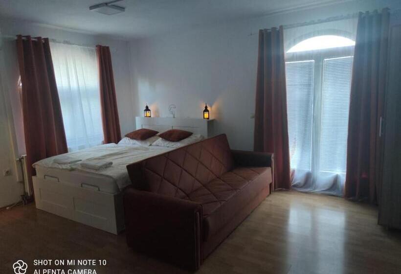 استودیو استاندارد با بالکن, Hostel Havana