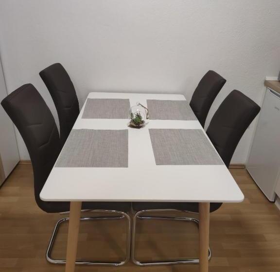 استودیو استاندارد با بالکن, Hostel Havana