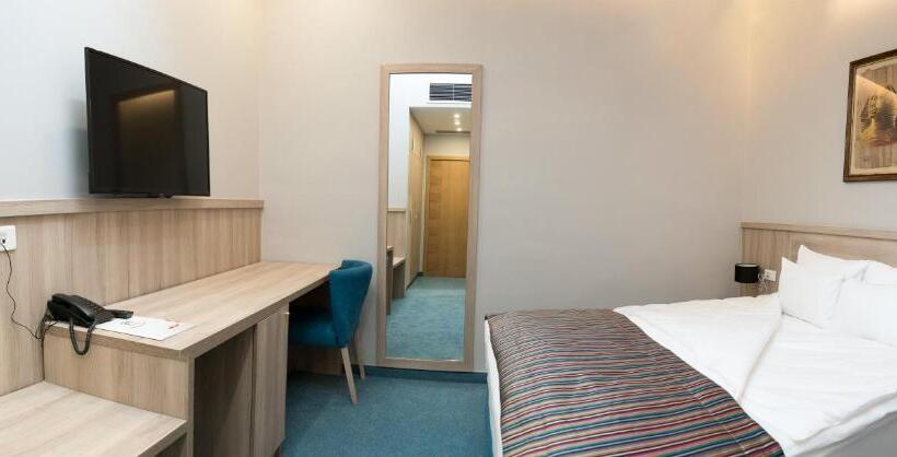 اتاق استاندارد, Jelena