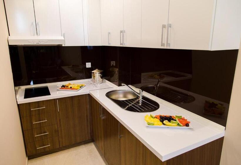 آپارتمان 1 خوابه, Jelena