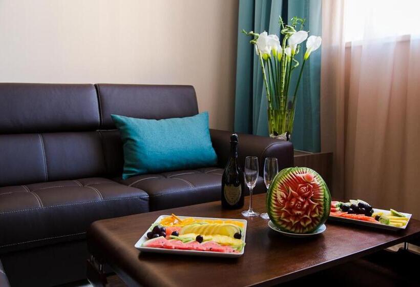 آپارتمان 1 خوابه, Jelena