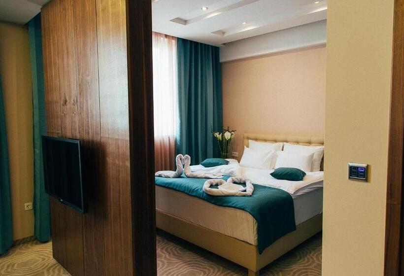 آپارتمان 1 خوابه, Jelena