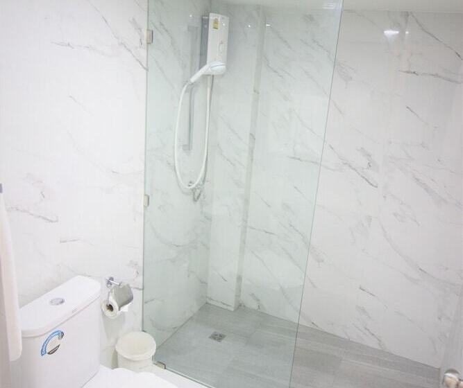 غرفة ديلوكس, Mgrand