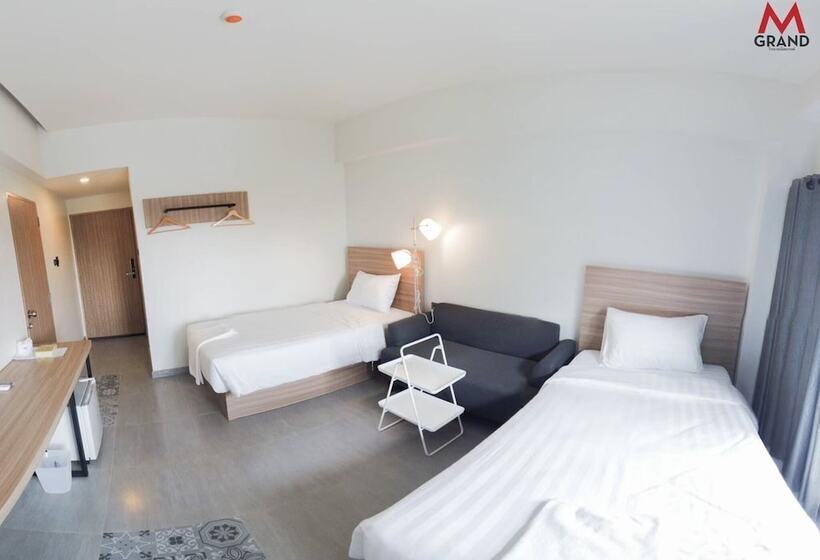 غرفة ديلوكس, Mgrand