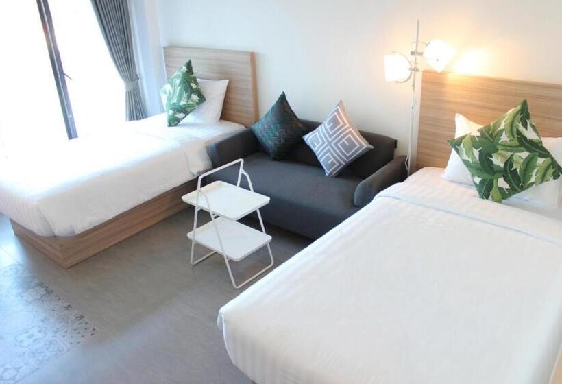 غرفة ديلوكس, Mgrand