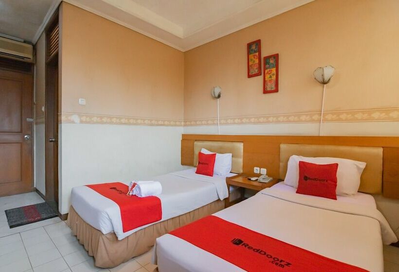 标准间, Reddoorz Plus @ Sukamulya Pasteur 2
