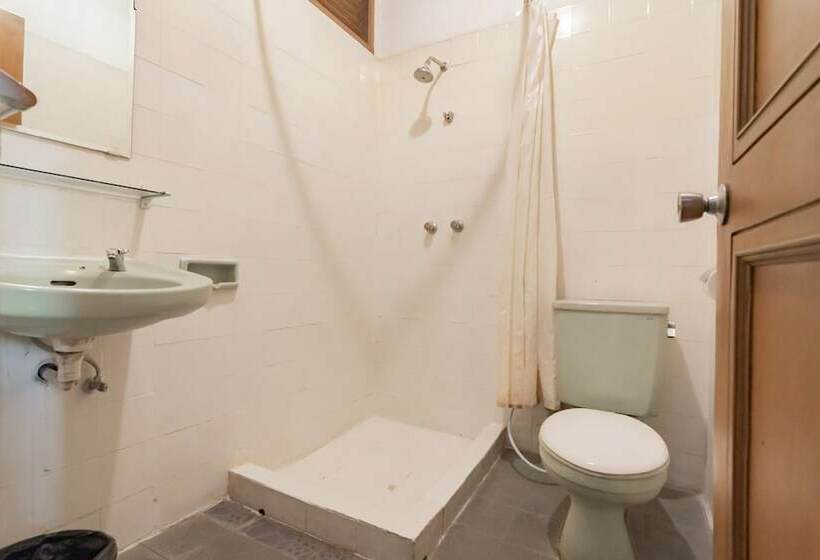 标准间, Reddoorz Plus @ Sukamulya Pasteur 2