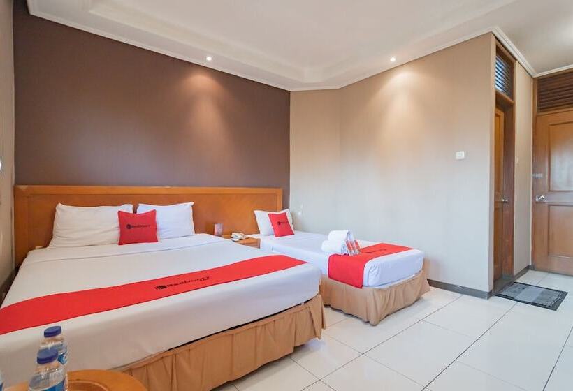 家庭间, Reddoorz Plus @ Sukamulya Pasteur 2