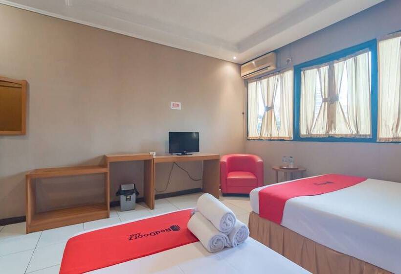 Семейный Номер, Reddoorz Plus @ Sukamulya Pasteur 2