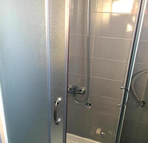 اتاق استاندارد, Motel Neno