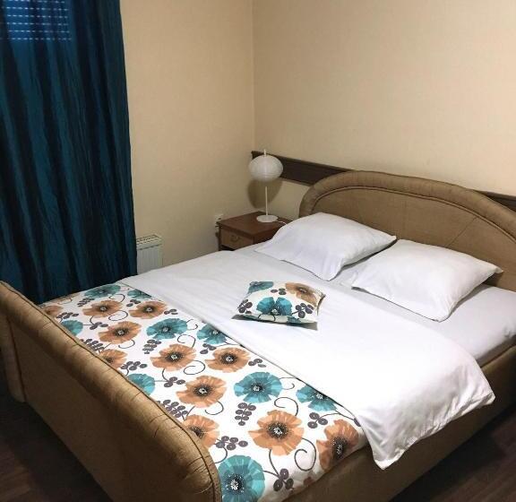 اتاق استاندارد یک نفره, Motel Neno