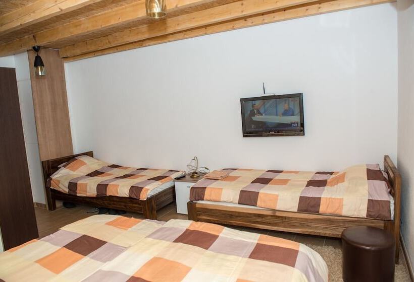 اتاق خانوادگی, Motel Orhideja