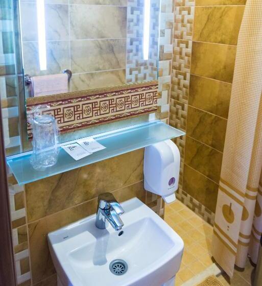 اتاق راحتی سه تخته, Motel Orhideja