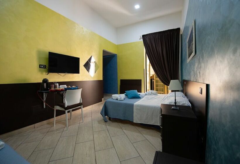 اتاق استاندارد سه نفره, Napolì 2 Affittacamere