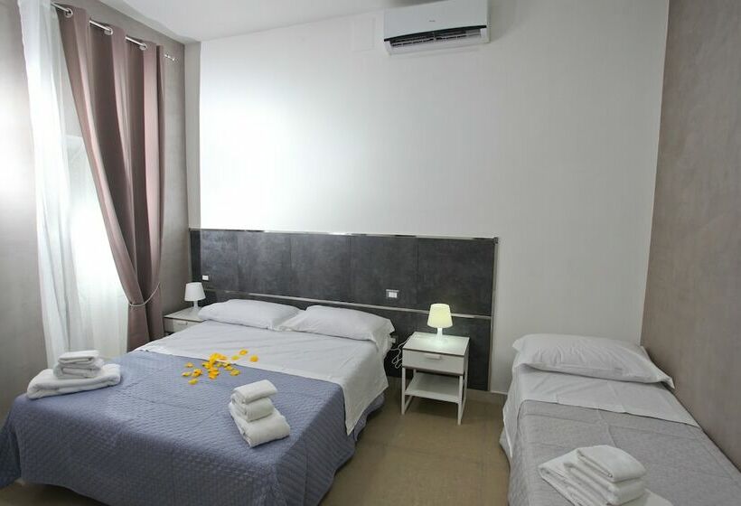 اتاق استاندارد سه نفره, Napolì 2 Affittacamere