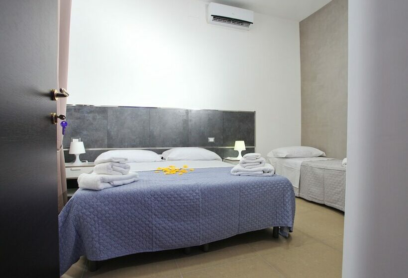 اتاق استاندارد سه نفره, Napolì 2 Affittacamere