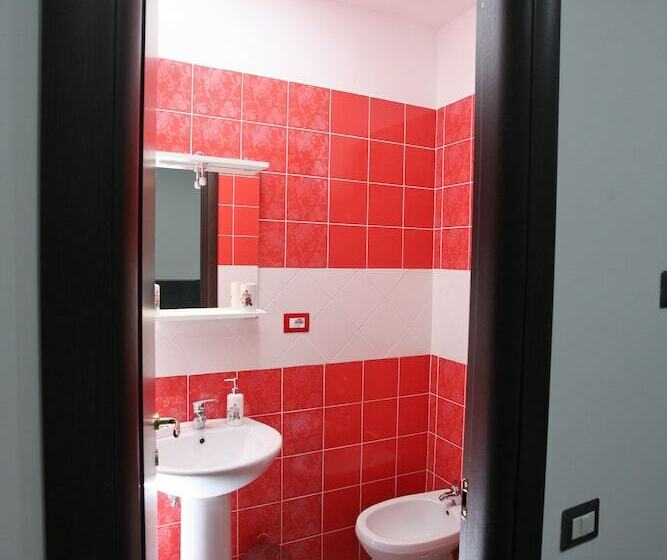 اتاق استاندارد سه نفره, Napolì 2 Affittacamere