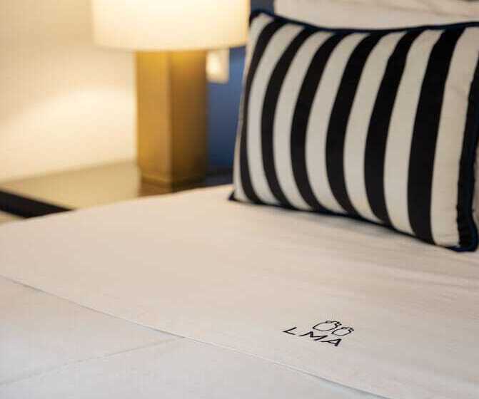 اتاق لوکس, Lemummarelle76