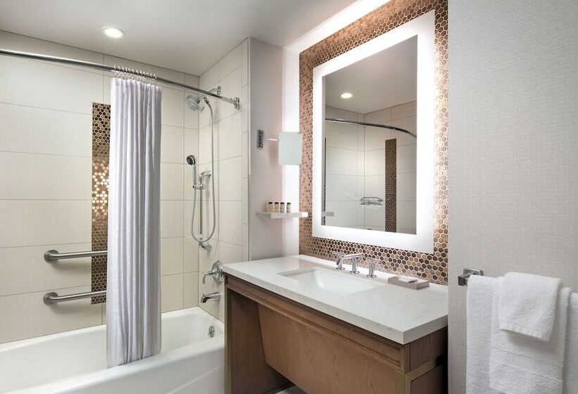 Номер Стандарт Двуспальная Кровать, Sheraton Redding Hotel At The Sundial Bridge